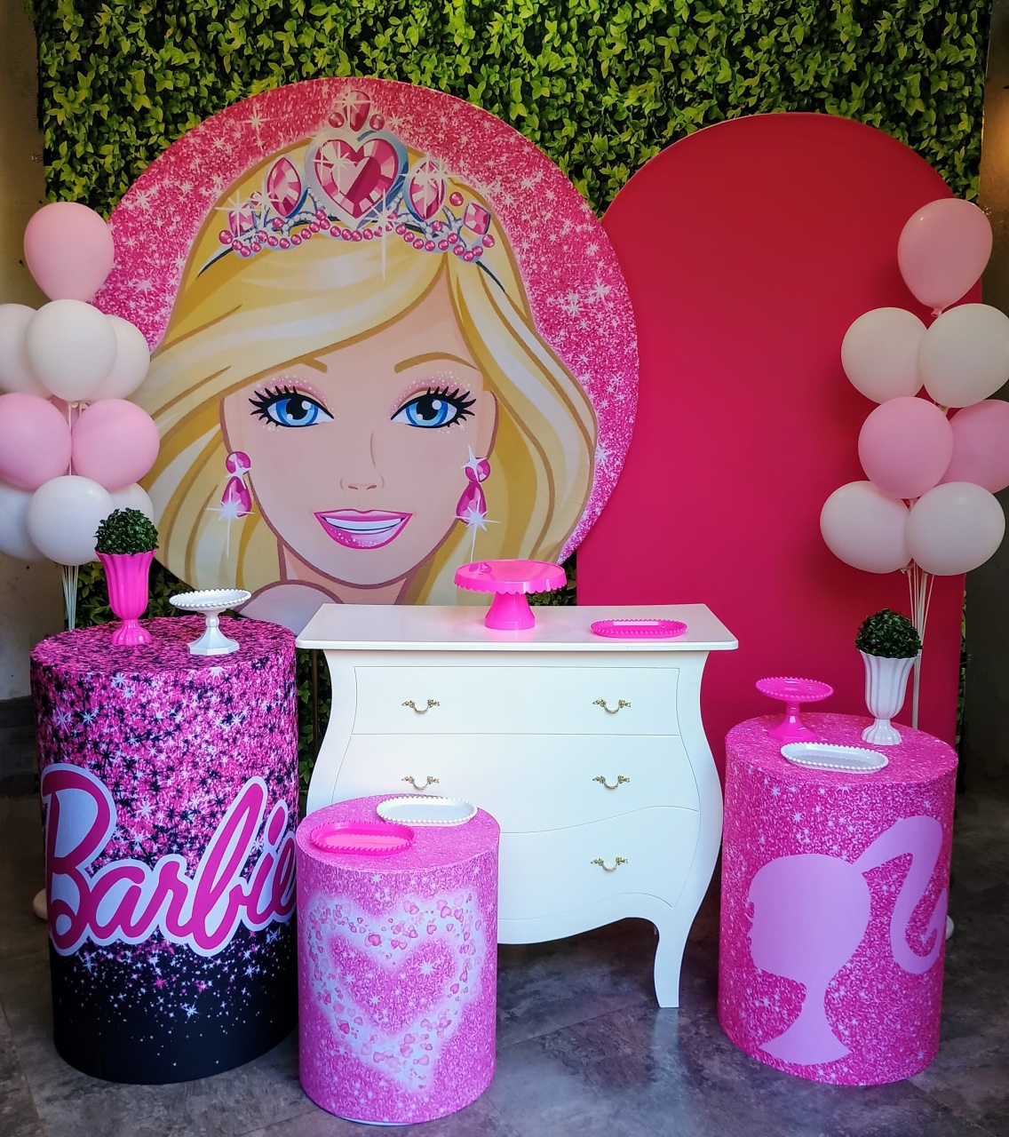 Barbie 01 - Kit Ouro  - Pegue e Brilha Decorações 