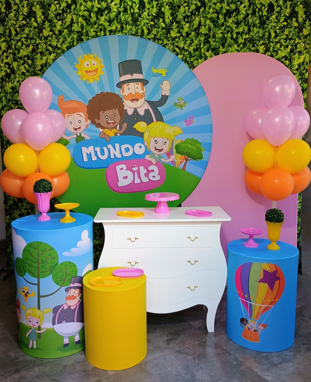 Mundo Bita Menina - Kit Ouro  - Pegue e Brilha Decorações 