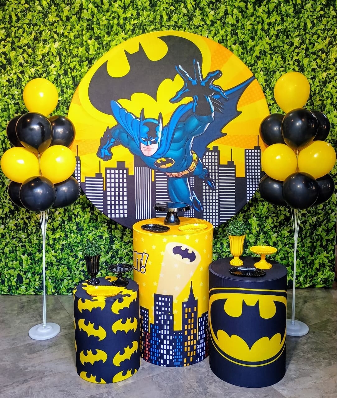 Batman 01 - Kit Bronze - Pegue e Brilha Decorações 