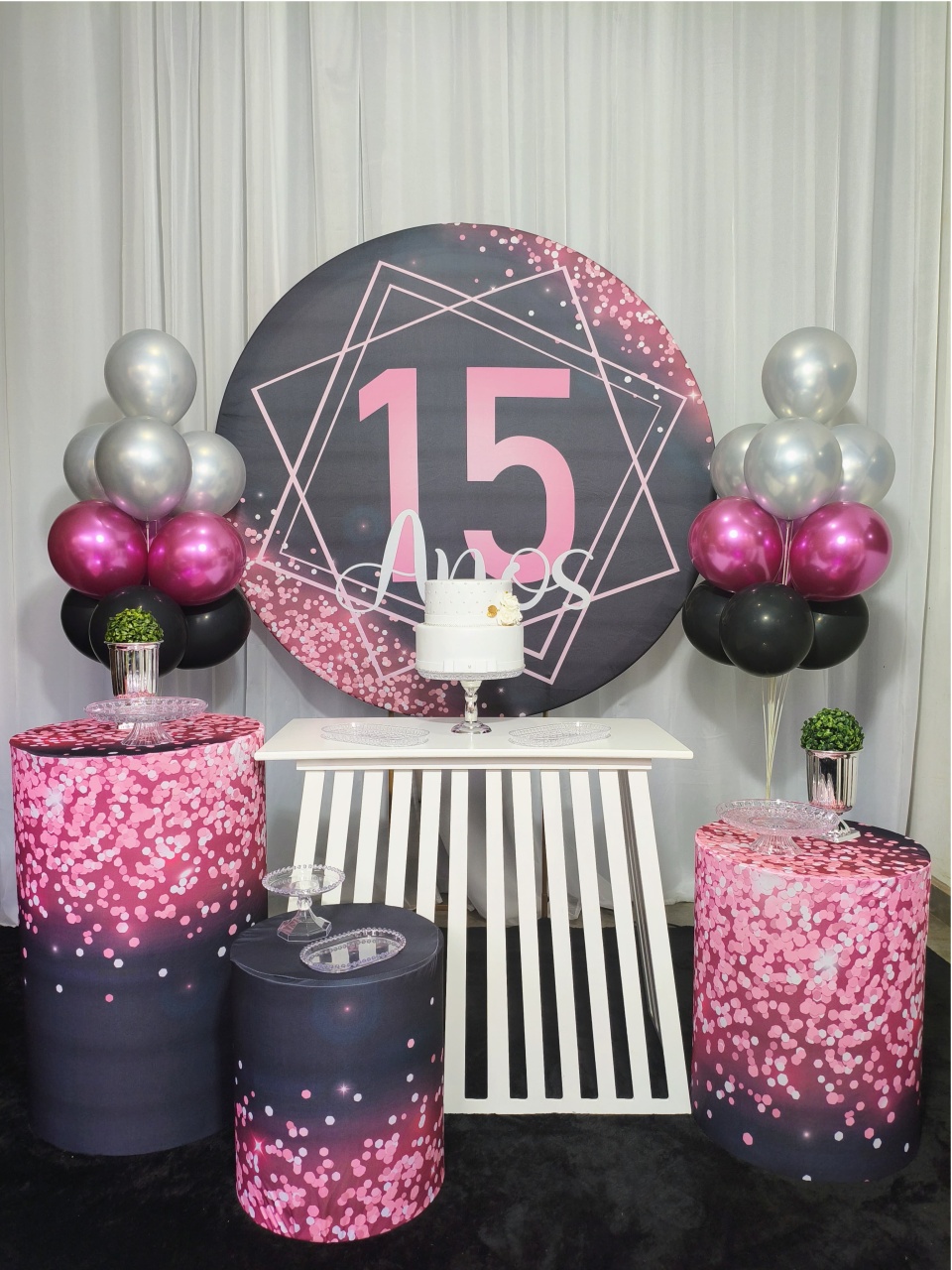 15 Anos - Kit Prata - Pegue e Brilha Decorações 