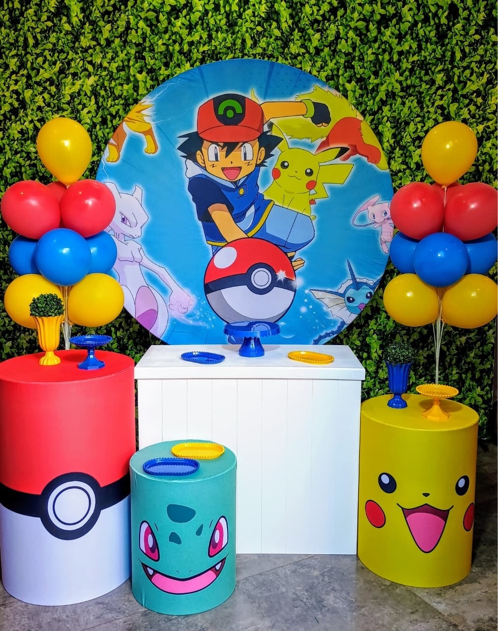 Pokémon 01 - Kit Prata - Pegue e Brilha Decorações 