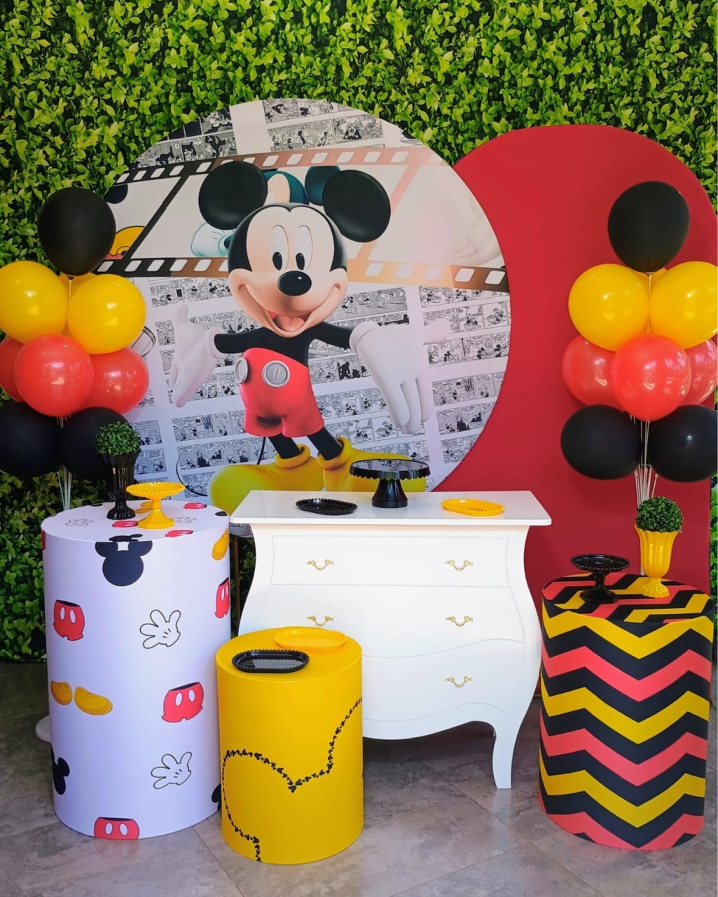 Mickey 02 - Kit Ouro - Pegue e Brilha Decorações 