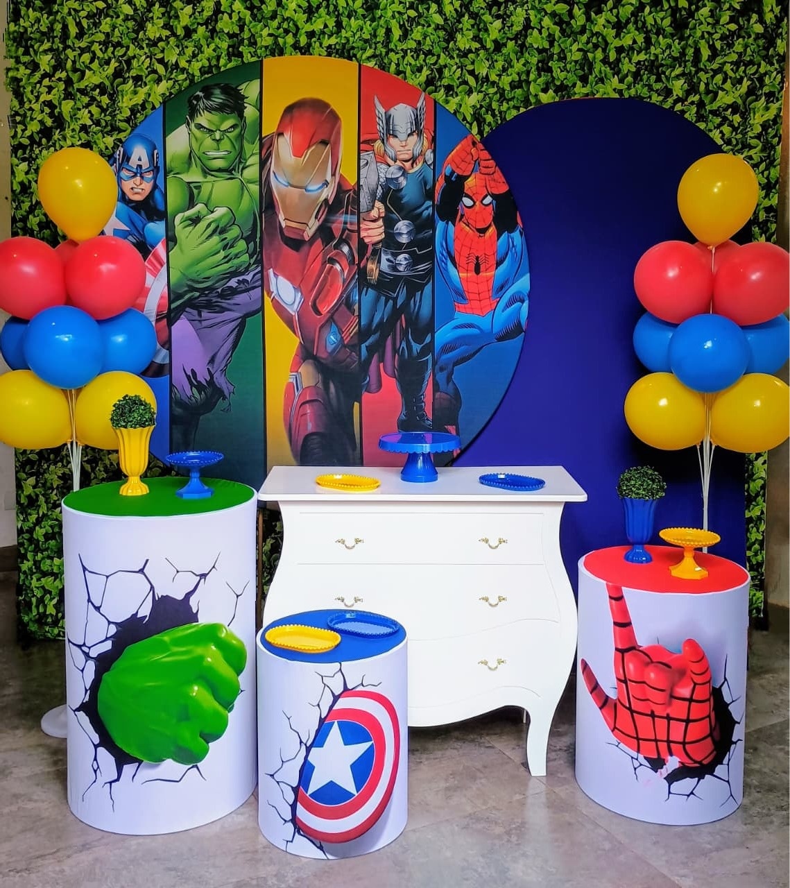 Vingadores 01 - Kit Ouro  - Pegue e Brilha Decorações 