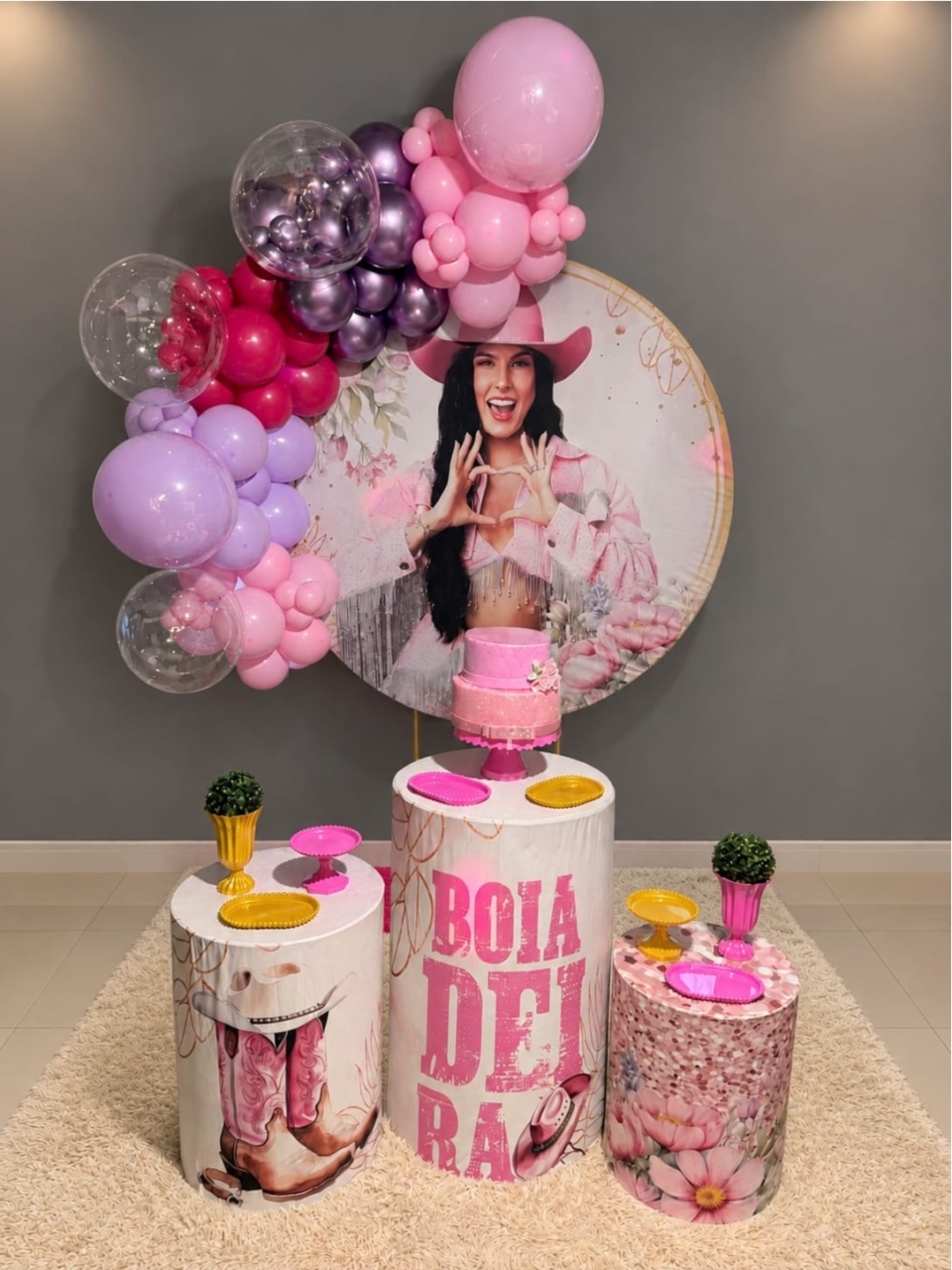 Boiadeira Ana Castela - Kit Vitrine - I - Pegue e Brilha Decorações 