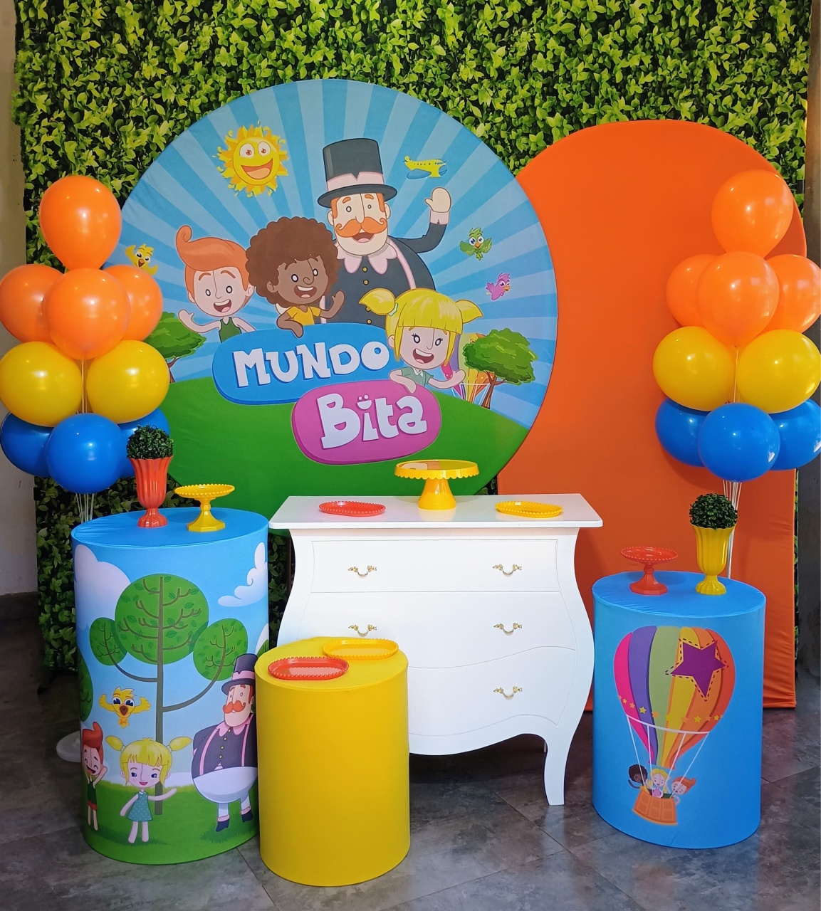 Mundo Bita 01 - Kit Ouro   - Pegue e Brilha Decorações 