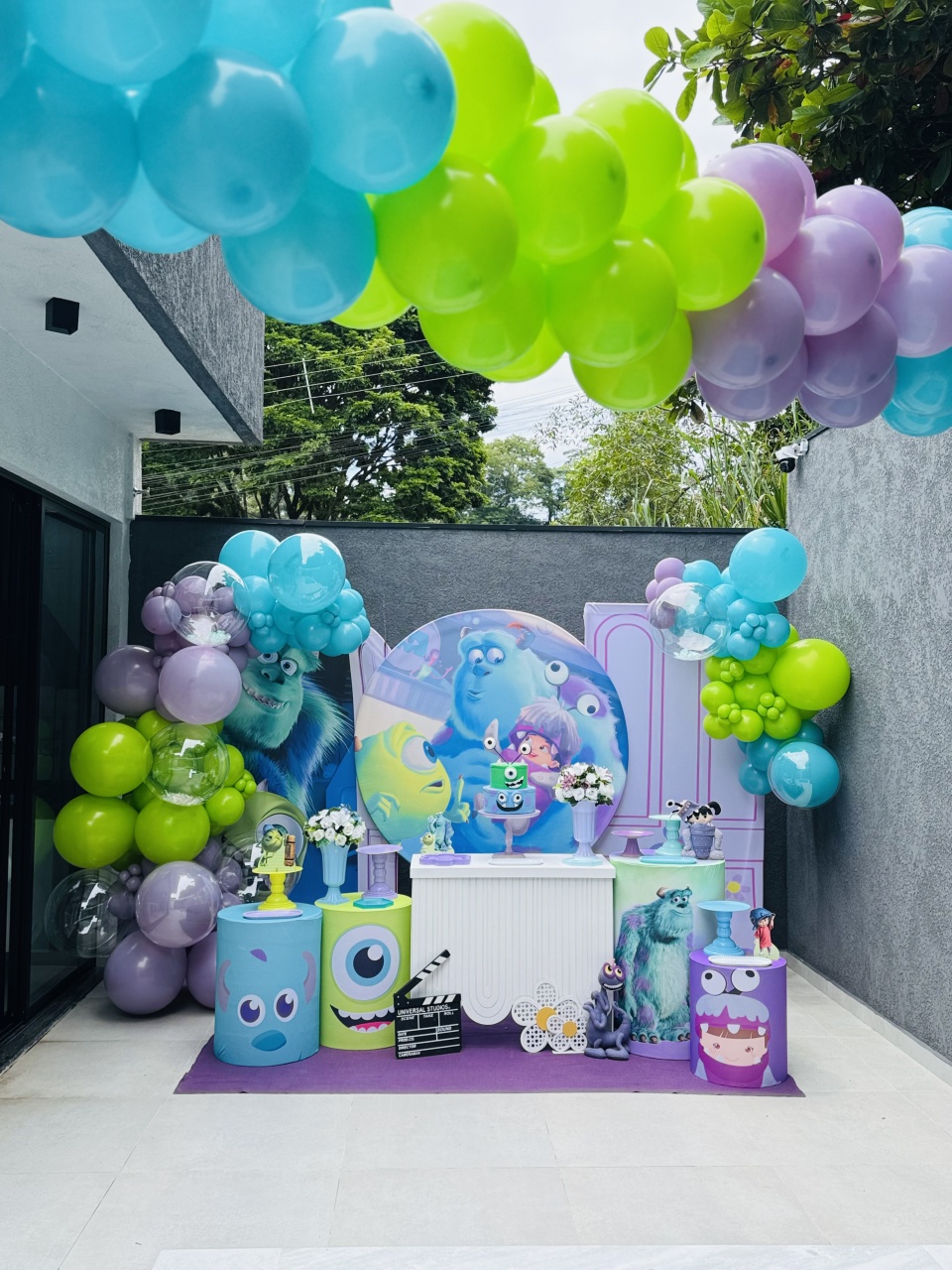 Alugue Tema Para Festa Decoração Monstro S.a  - Abra Cadabra Pegue e Monte