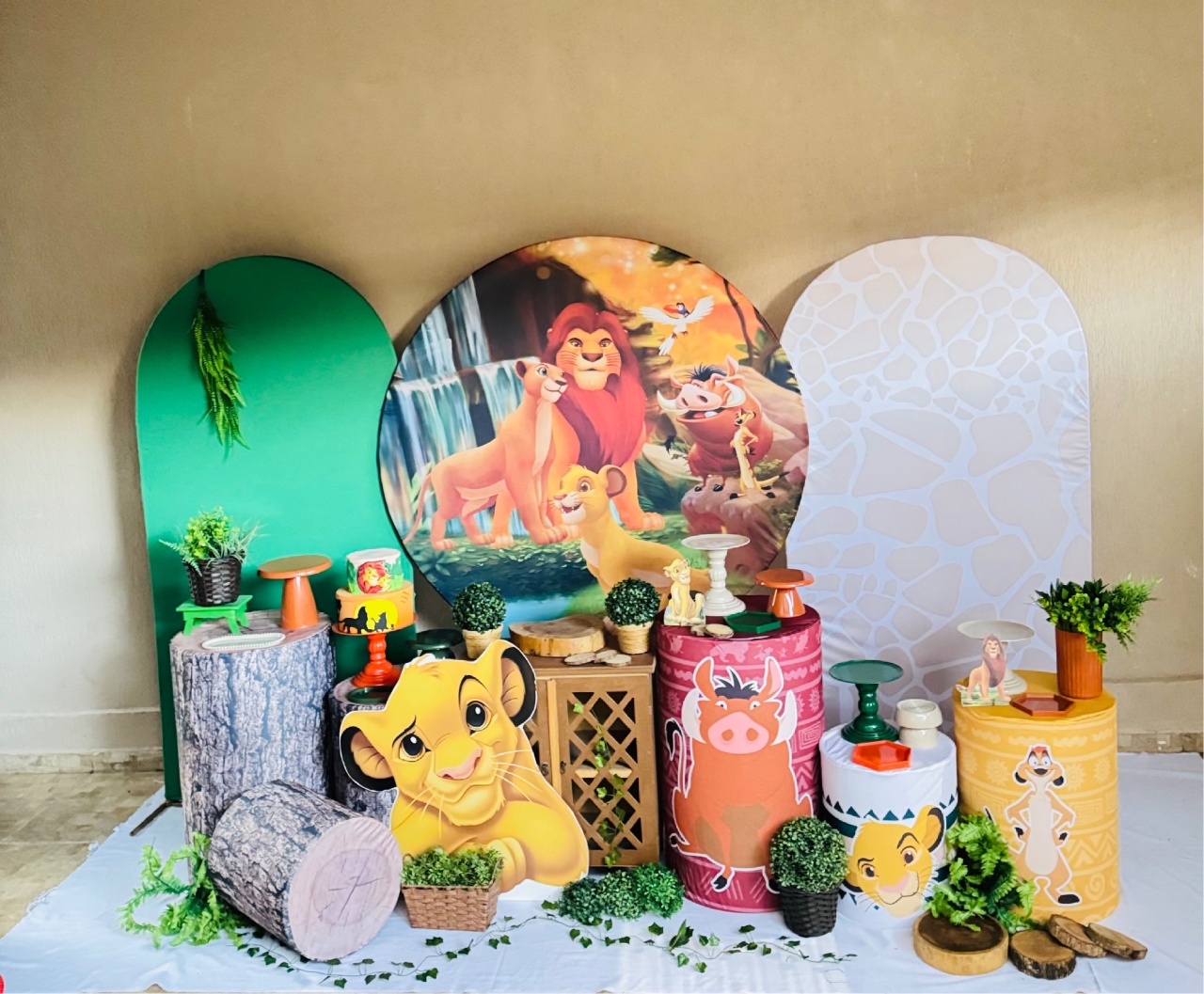 Alugue Tema Para Festa Decoração Rei Leão (Modelo 3) - Abra Cadabra Pegue e Monte