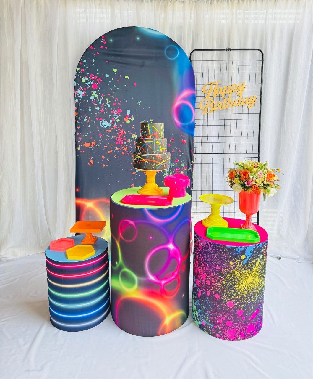 Alugue Tema Decoração Neon - Abra Cadabra Pegue e Monte