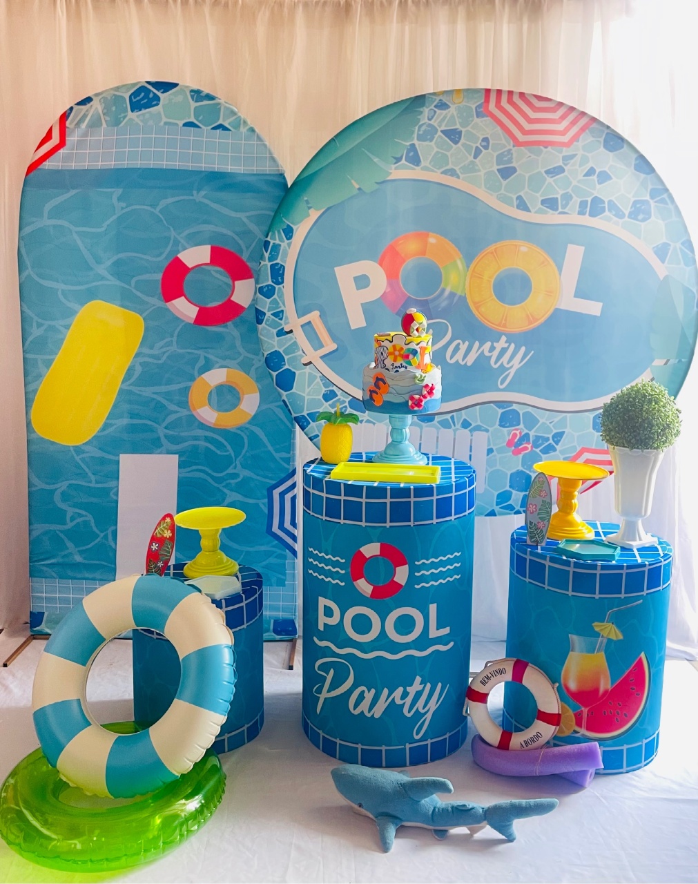 Alugue Tema Decoração Pool Party ( Modelo 3) - Abra Cadabra Pegue e Monte