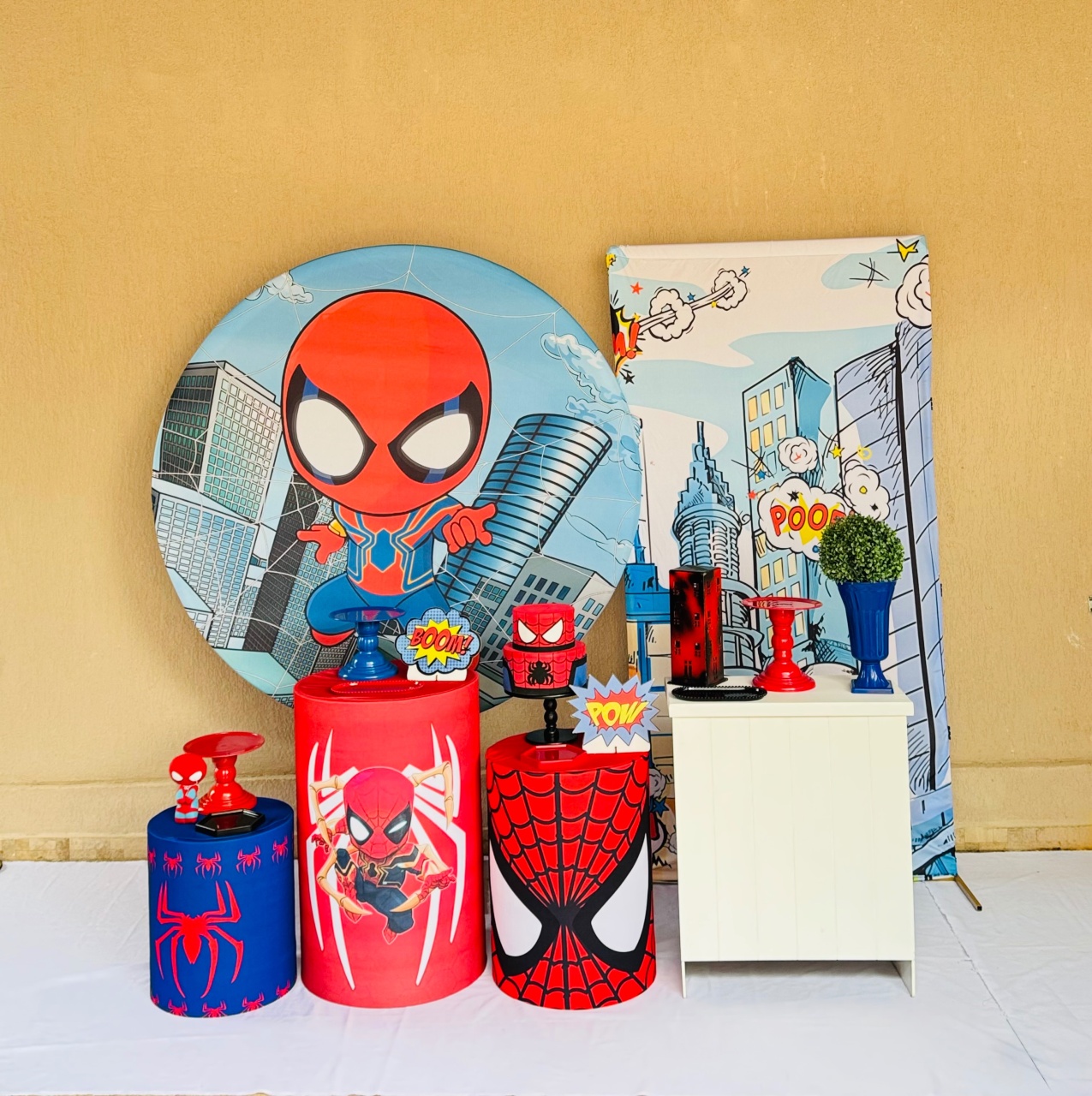 Alugue Tema Para Festa Decoração Homem Aranha Cute (Modelo 2) - Abra Cadabra Pegue e Monte