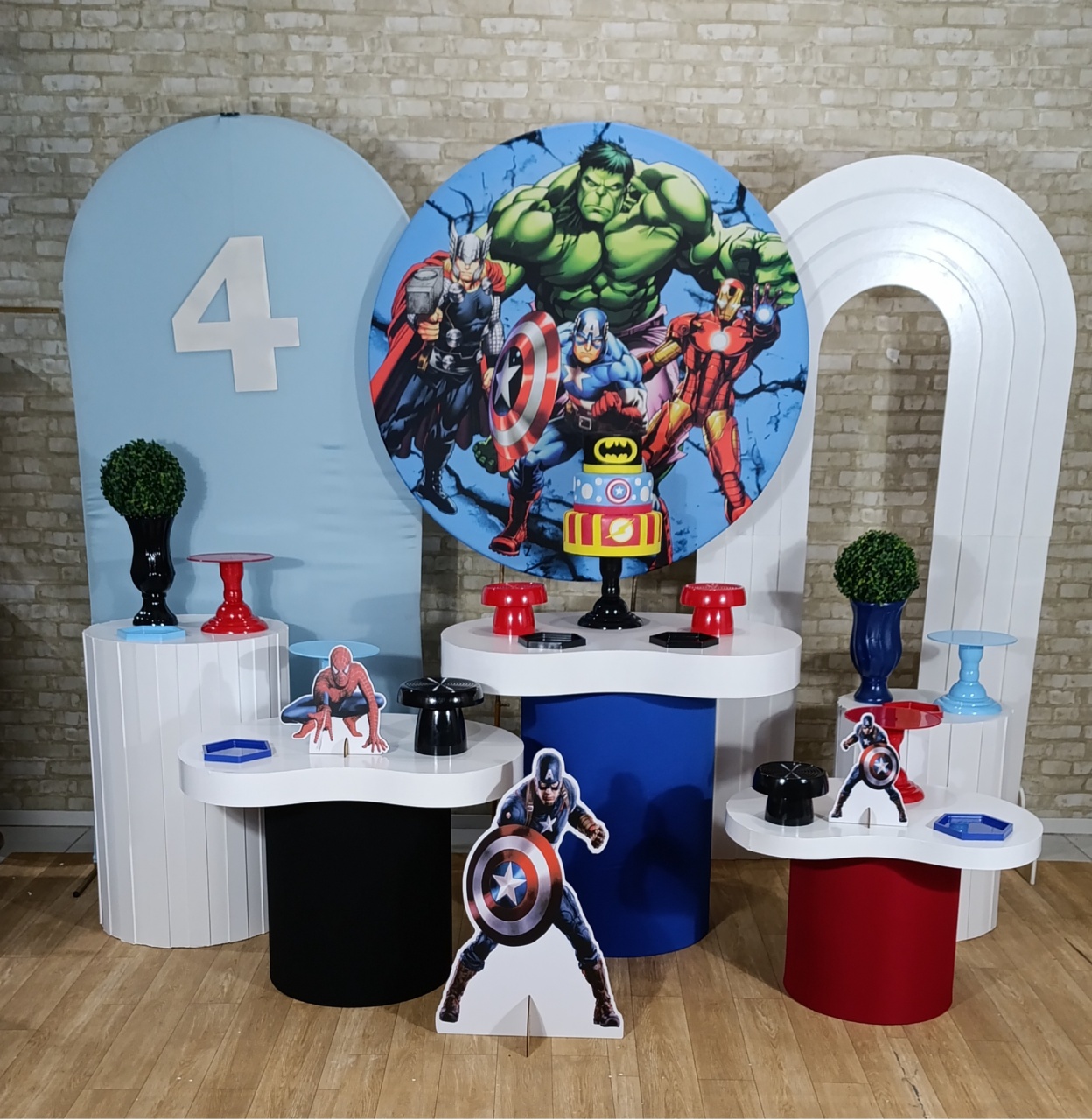 Alugue Decoração Vingadores (Modelo 19) - HZM Decoração e Locação