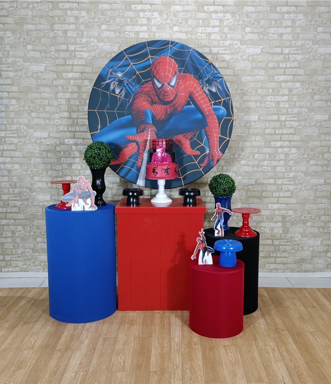 Alugue Decoração Homem Aranha (Modelo 5) - HZM Decoração e Locação