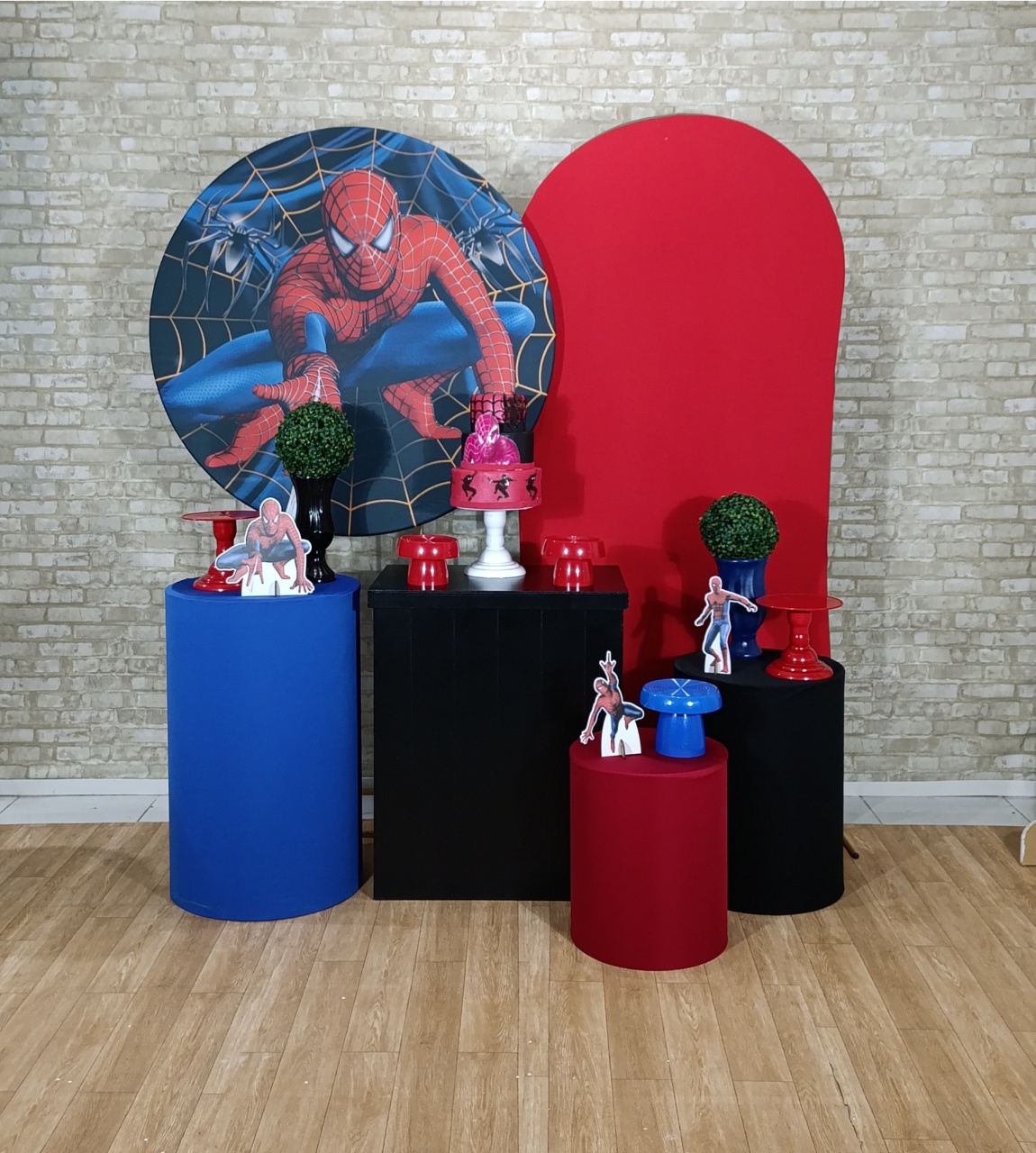 Alugue Decoração Homem Aranha (Modelo 7) - HZM Decoração e Locação