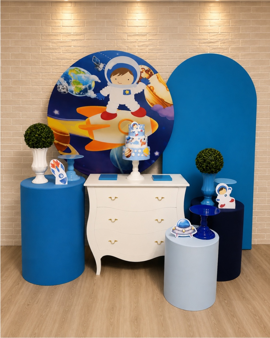 Alugue Decoração Astronauta ( Modelo 3) - HZM Decoração e Locação