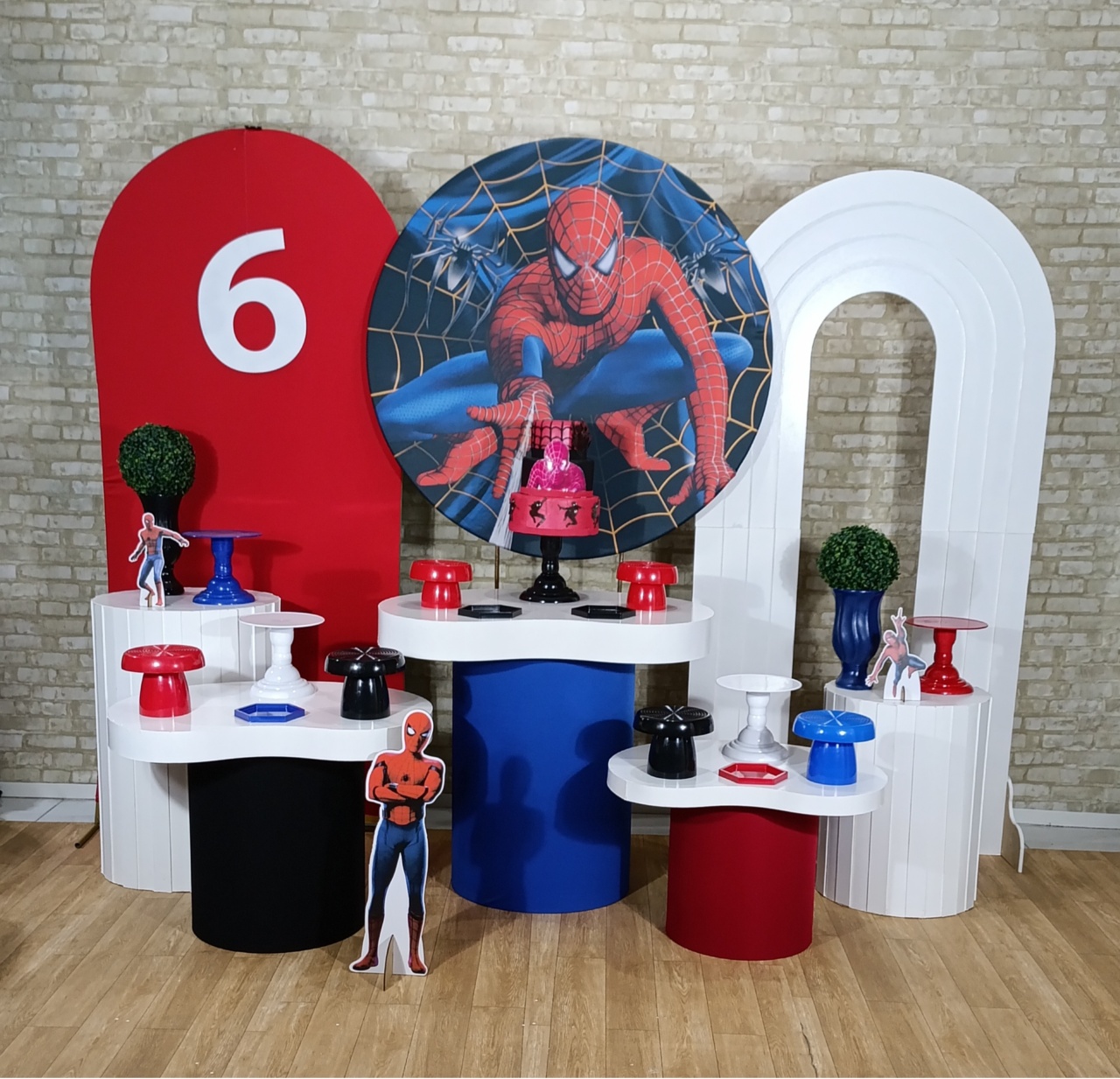 Alugue Decoração Homem Aranha (Modelo 25) - HZM Decoração e Locação