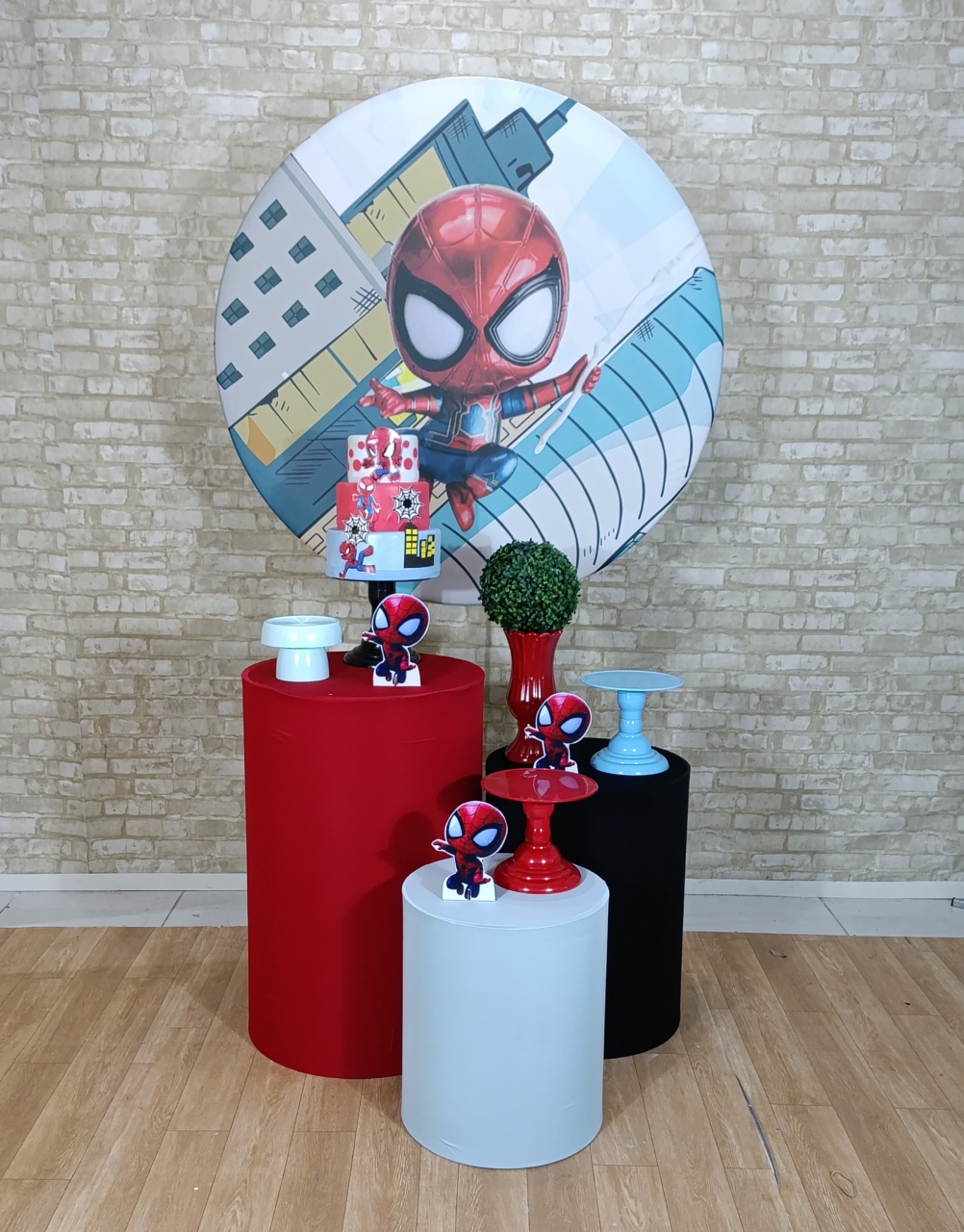 Alugue Decoração Homem Aranha Cuti ( Modelo 1) - HZM Decoração e Locação