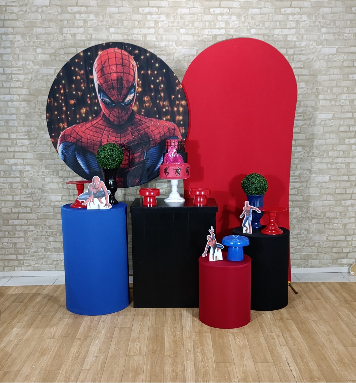 Alugue Decoração Homem Aranha (Modelo 8) - HZM Decoração e Locação