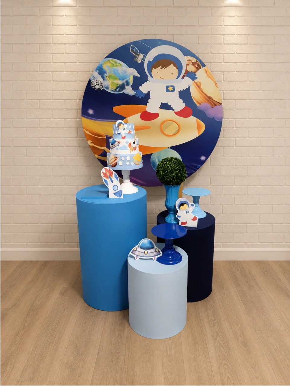 Alugue Decoração Astronauta ( Modelo 1) - HZM Decoração e Locação
