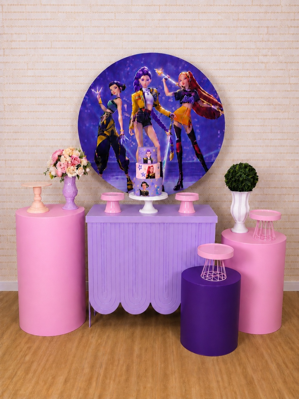 Alugue Decoração Guerreiras Kpop (Modelo 7) - HZM Decoração e Locação