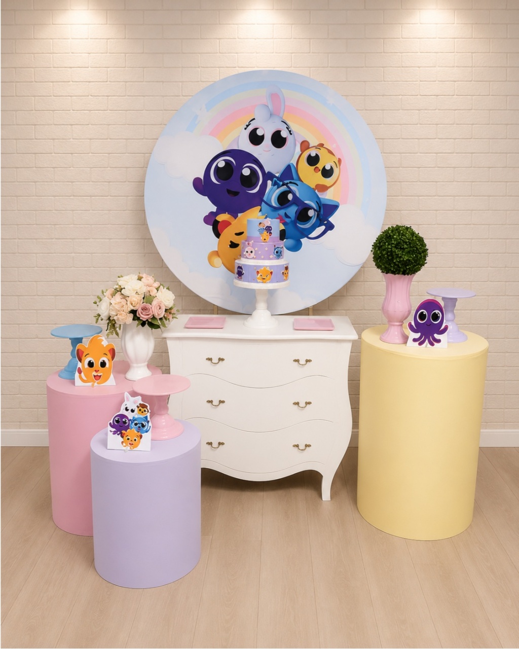 Alugue Decoração Bolo Fofo ( Modelo 2) - HZM Decoração e Locação