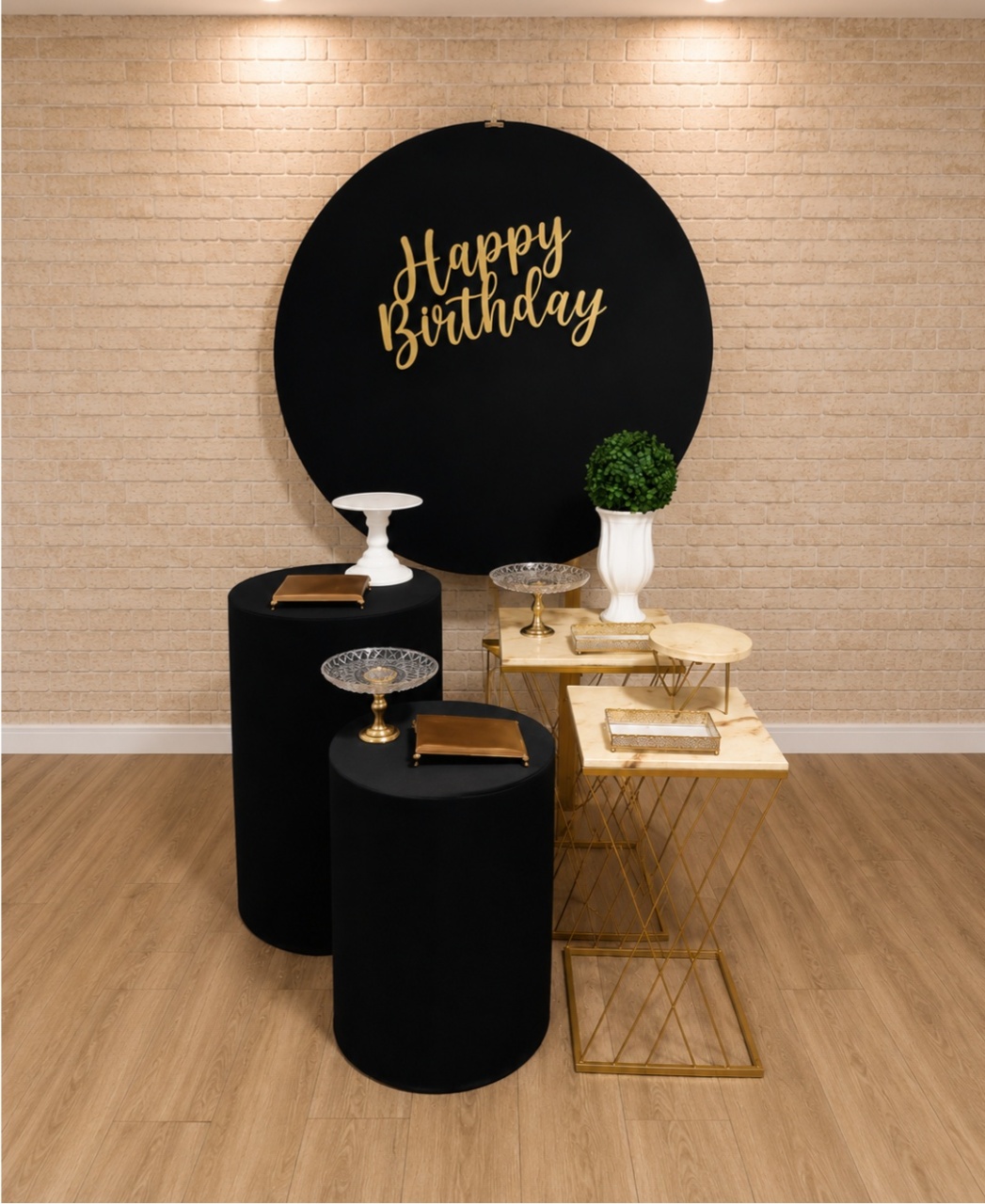 Alugue Decoração Happy ( Modelo 42) - HZM Decoração e Locação