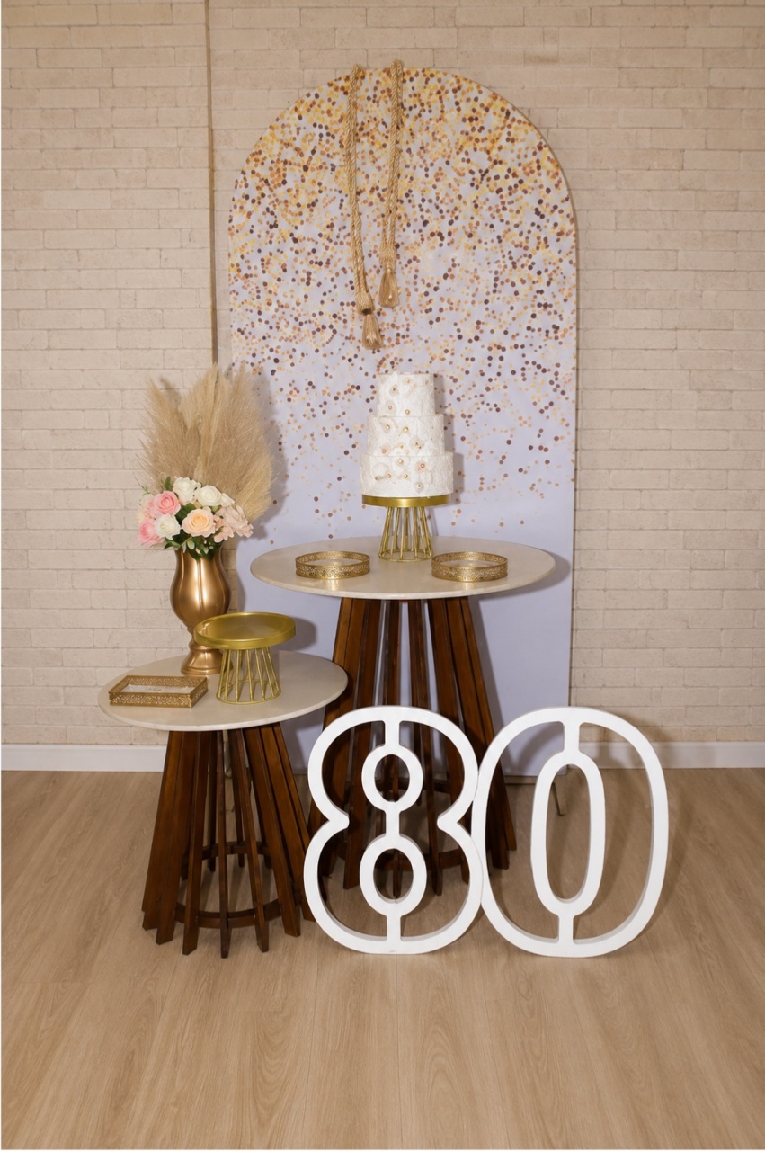 Alugue Decoração 80 Anos (Modelo 3) - HZM Decoração e Locação