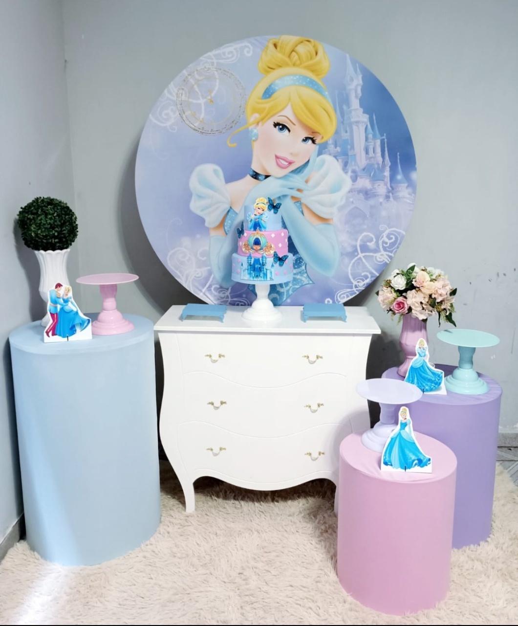 Alugue Decoração Cinderela ( Modelo 2) - HZM Decoração e Locação