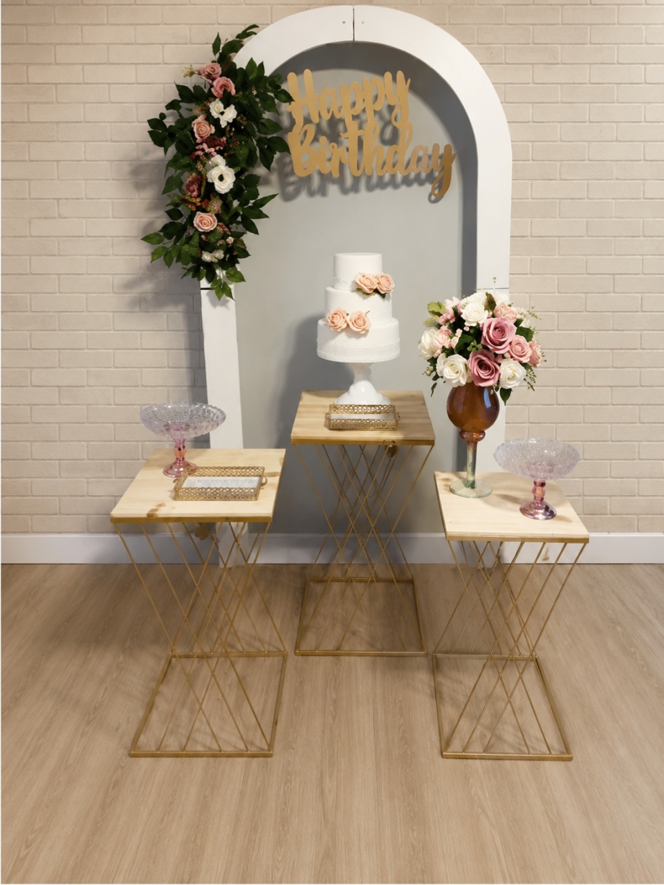Alugue Decoração Floral ( Modelo 8) - HZM Decoração e Locação