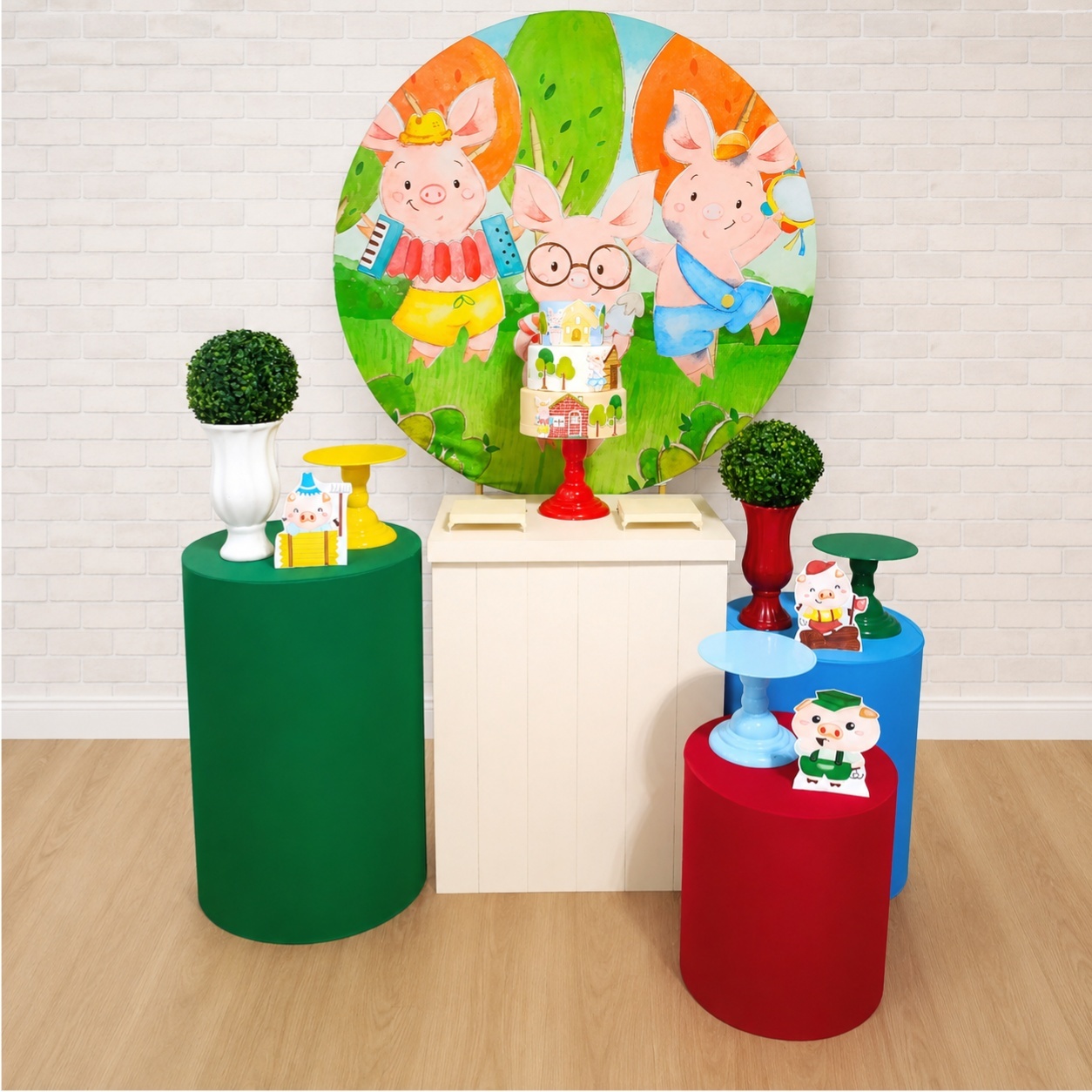 Alugue Decoração Três Porquinhos (Modelo 2) - HZM Decoração e Locação