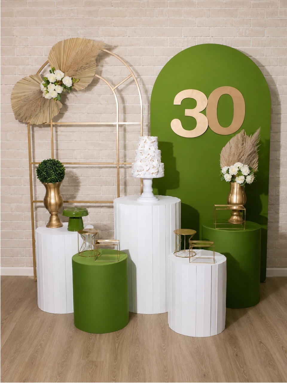 Alugue  Decoração 30 Anos (Modelo 7) - HZM Decoração e Locação