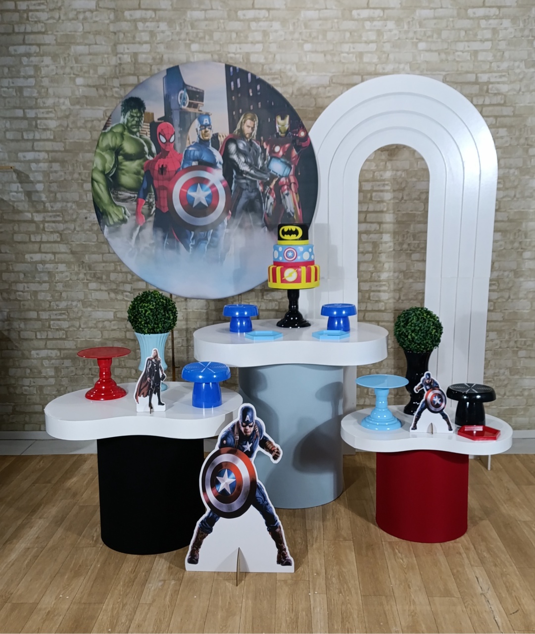Alugue Decoração Vingadores (Modelo 17) - HZM Decoração e Locação