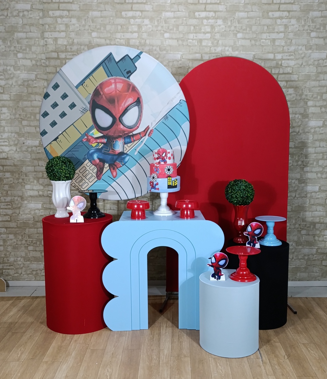 Alugue Decoração Homem Aranha Cuti ( Modelo 7) - HZM Decoração e Locação