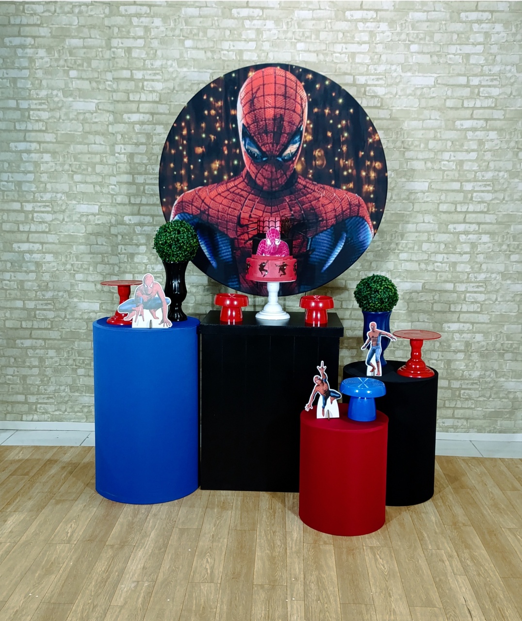 Alugue Decoração Homem Aranha (Modelo 3) - HZM Decoração e Locação