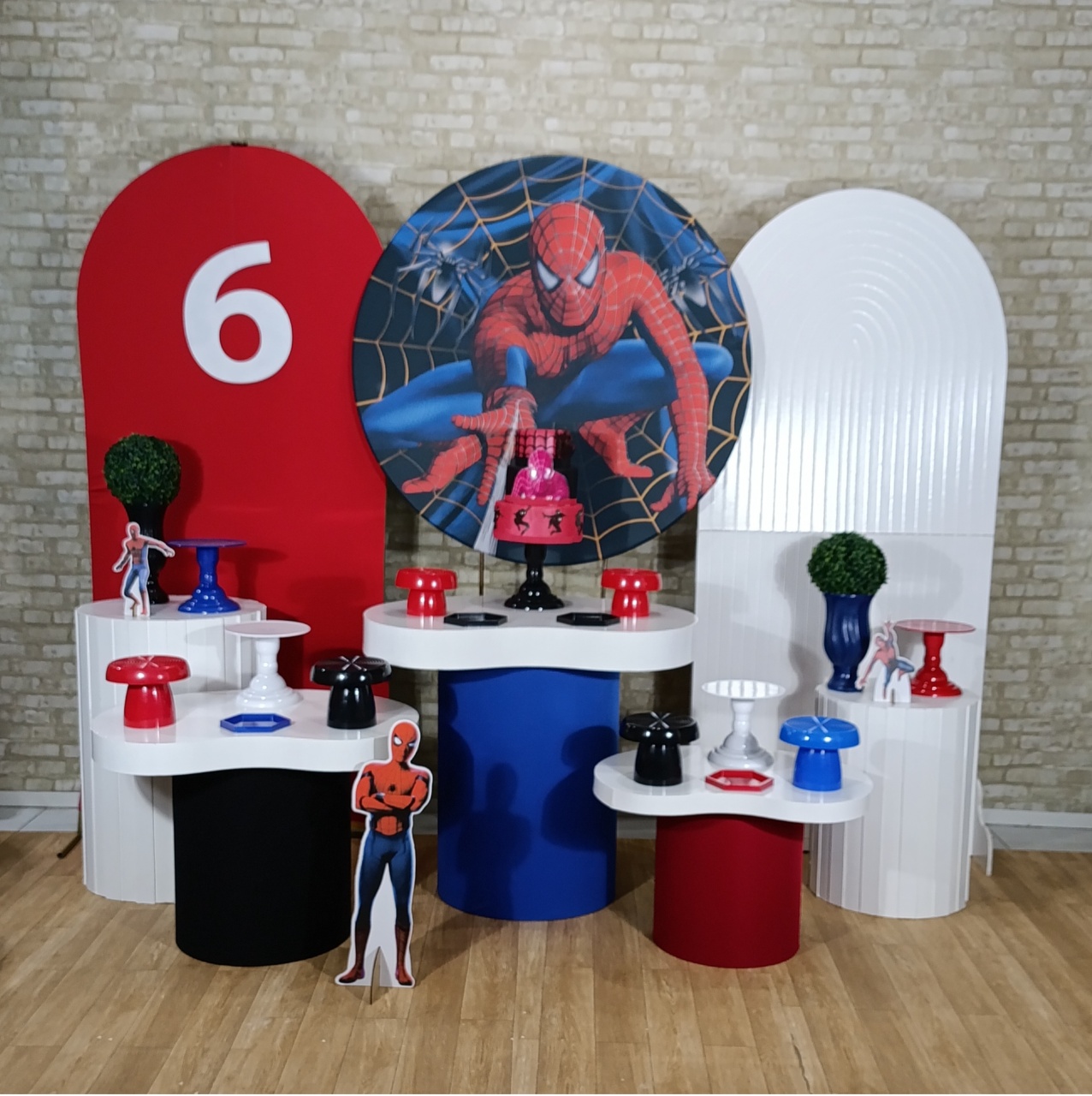 Alugue Decoração Homem Aranha (Modelo 23) - HZM Decoração e Locação