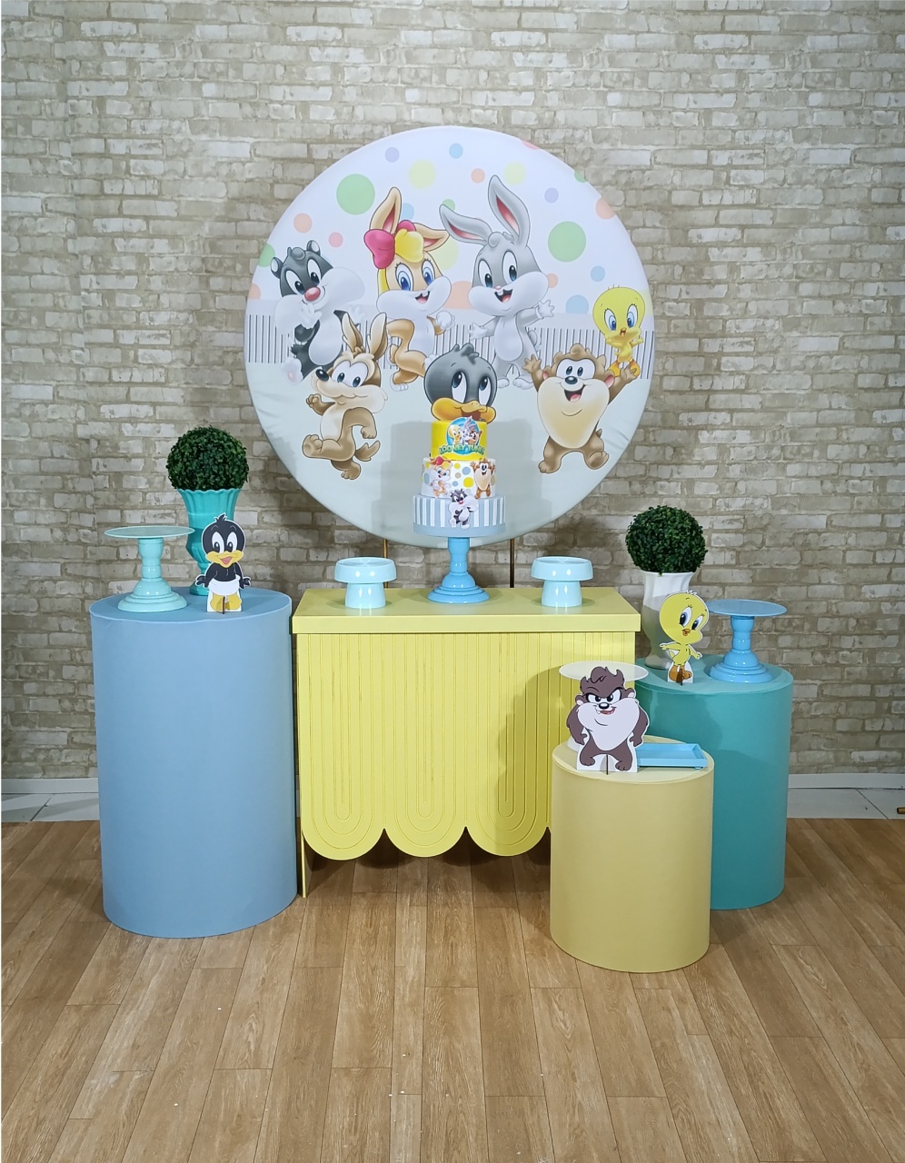Alugue Decoração Lunney Tunes (Modelo 2) - HZM Decoração e Locação