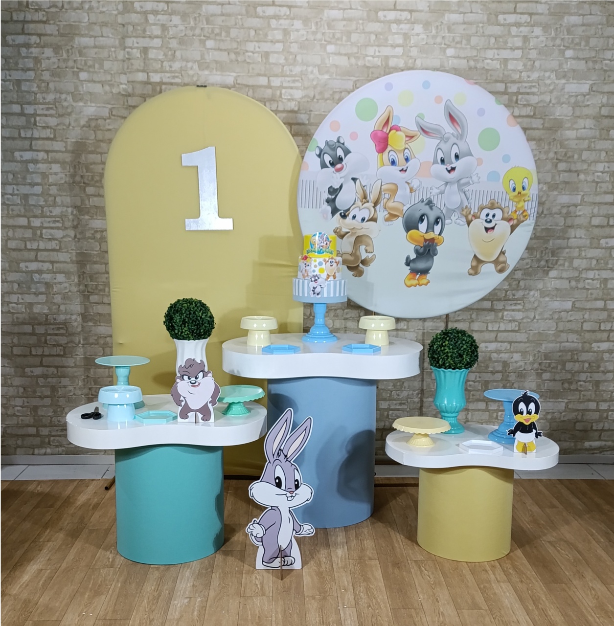 Alugue Decoração Lunney Tunes (Modelo 8) - HZM Decoração e Locação