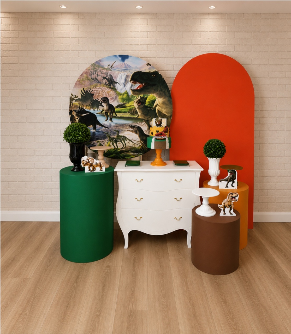 Alugue Decoração Dinossauro (Modelo 3) - HZM Decoração e Locação