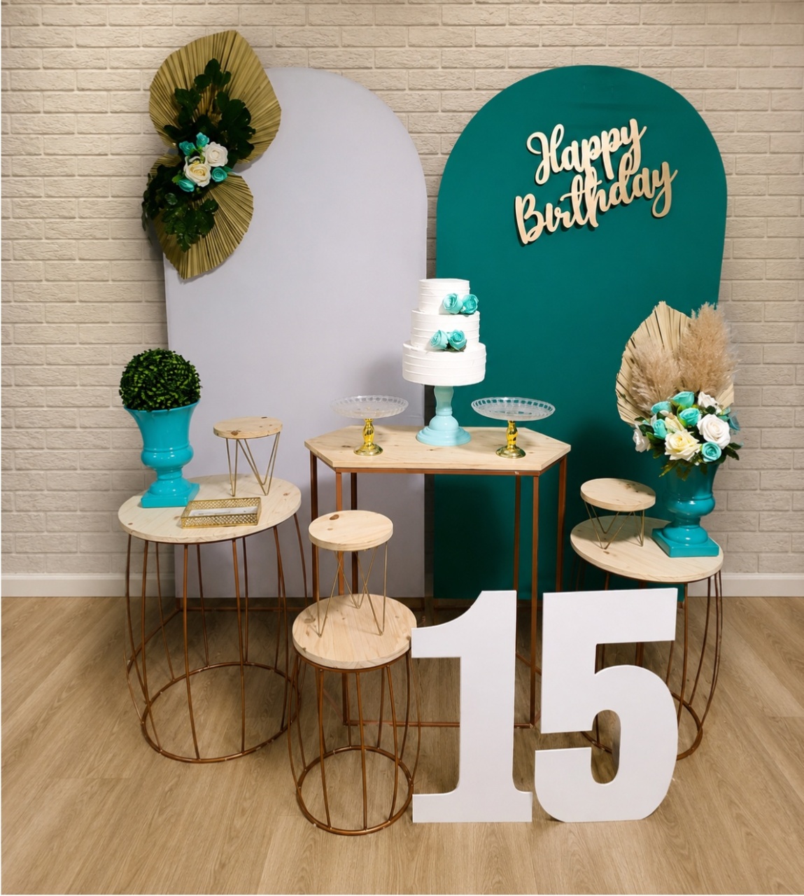 Alugue Decoração 15 Anos ( Modelo 2) - HZM Decoração e Locação