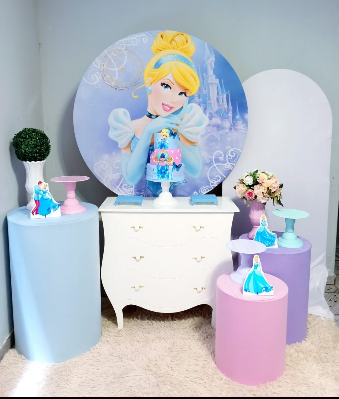 Alugue Decoração Cinderela ( Modelo 3) - HZM Decoração e Locação