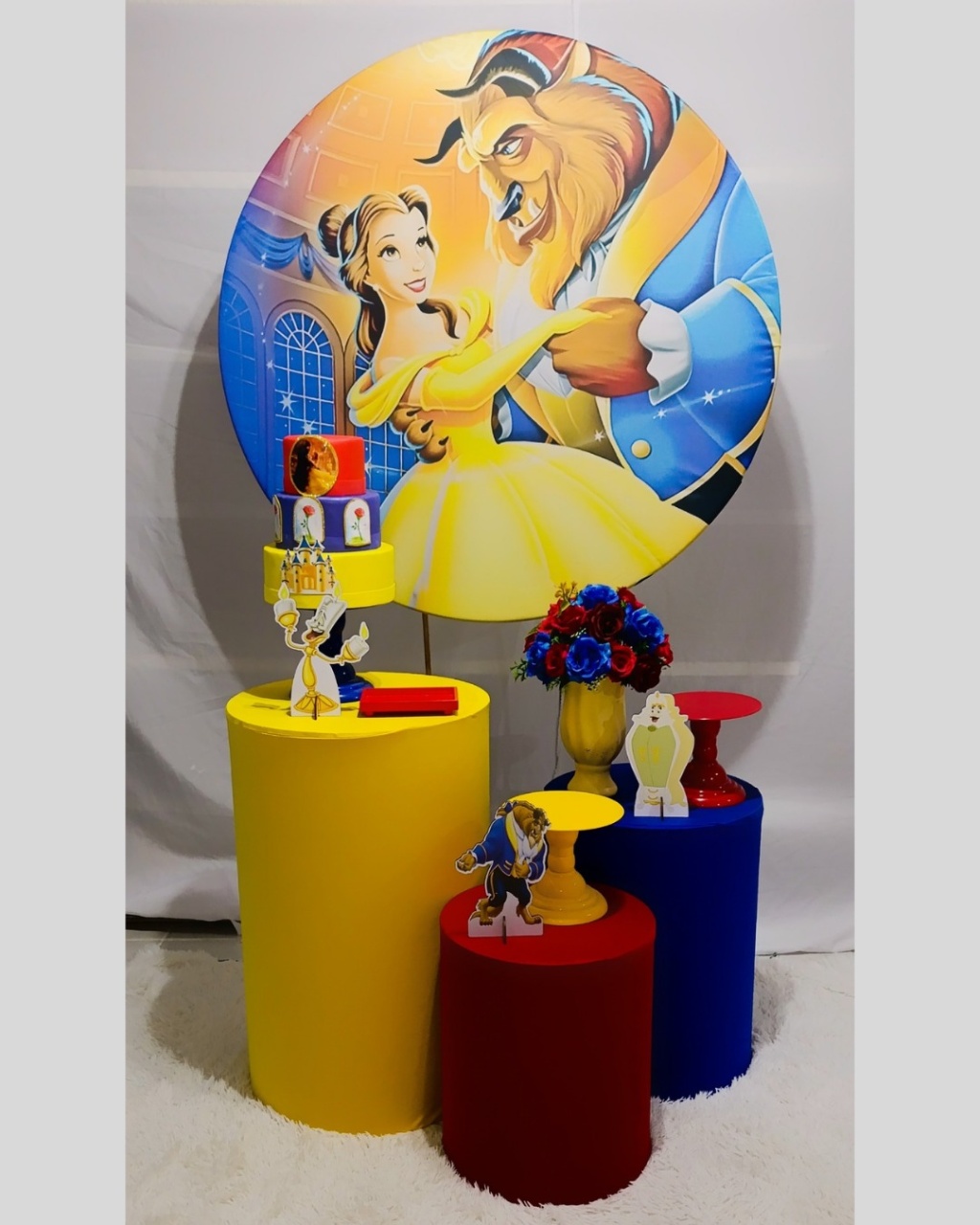 Alugue Decoração Bela E A Fera   ( Modelo 1) - HZM Decoração e Locação