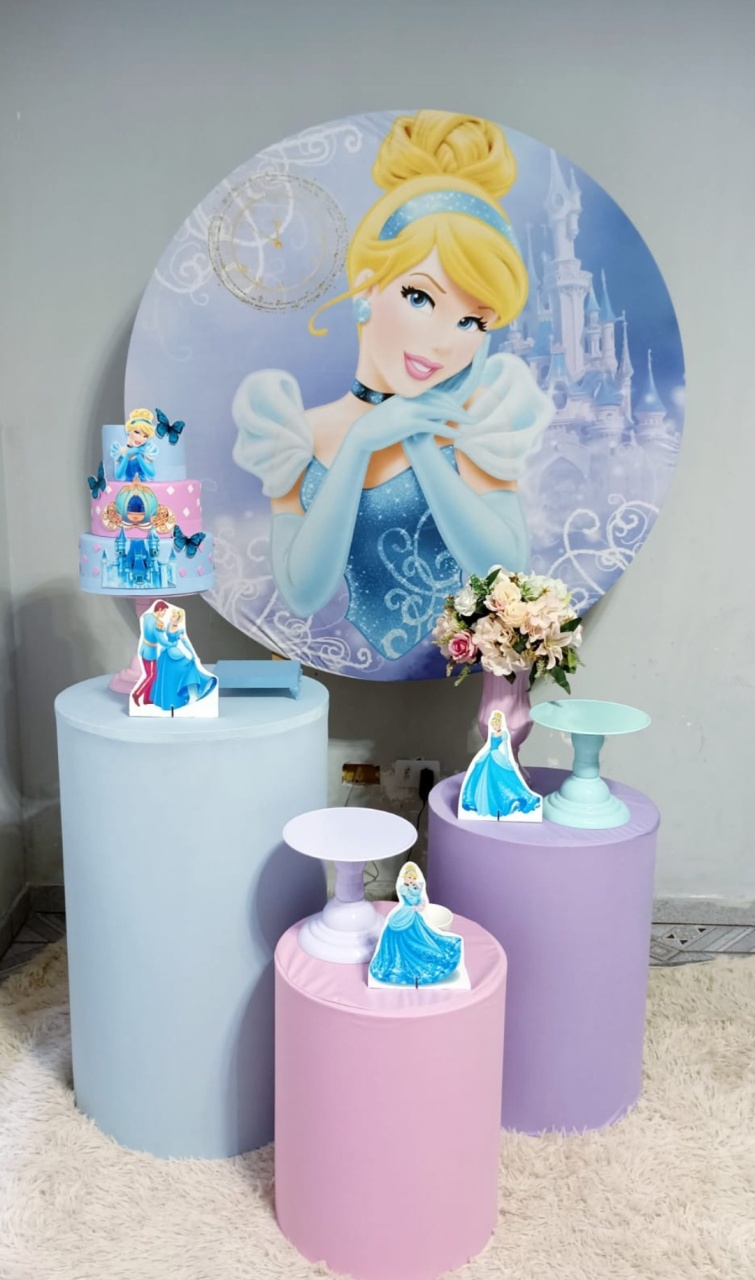 Alugue Decoração Cinderela ( Modelo 1) - HZM Decoração e Locação