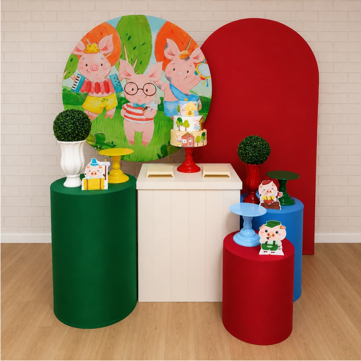 Alugue Decoração Três Porquinhos (Modelo 3) - HZM Decoração e Locação