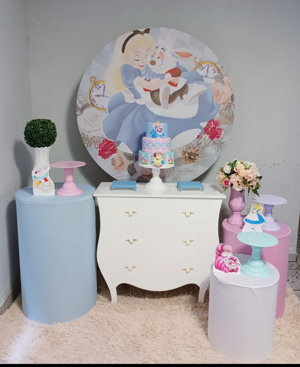 Alugue de Coração Alice No País das Maravilhas( Modelo 2) - HZM Decoração e Locação