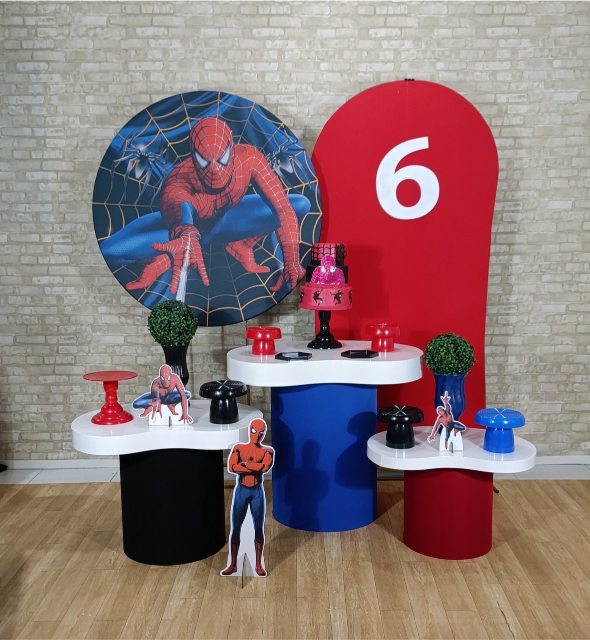 Alugue Decoração Homem Aranha (Modelo 19) - HZM Decoração e Locação
