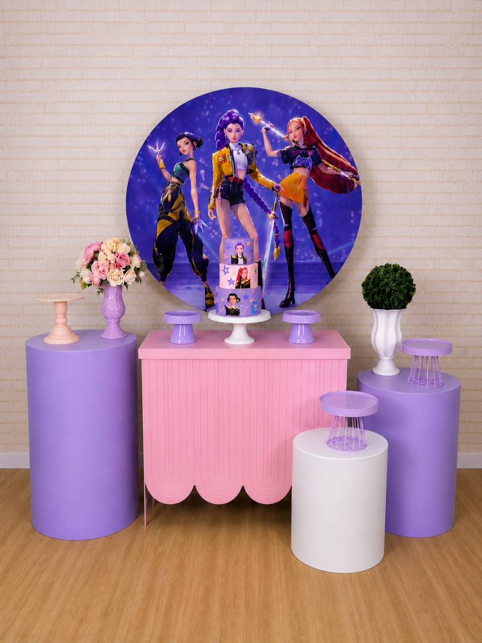 Alugue Decoração Guerreiras Kpop (Modelo 2) - HZM Decoração e Locação