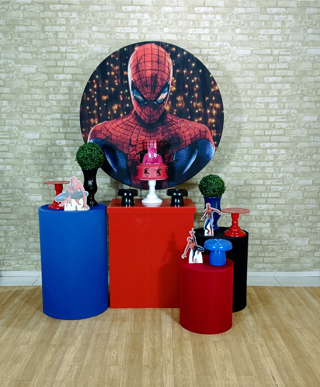 Alugue Decoração Homem Aranha (Modelo 4) - HZM Decoração e Locação