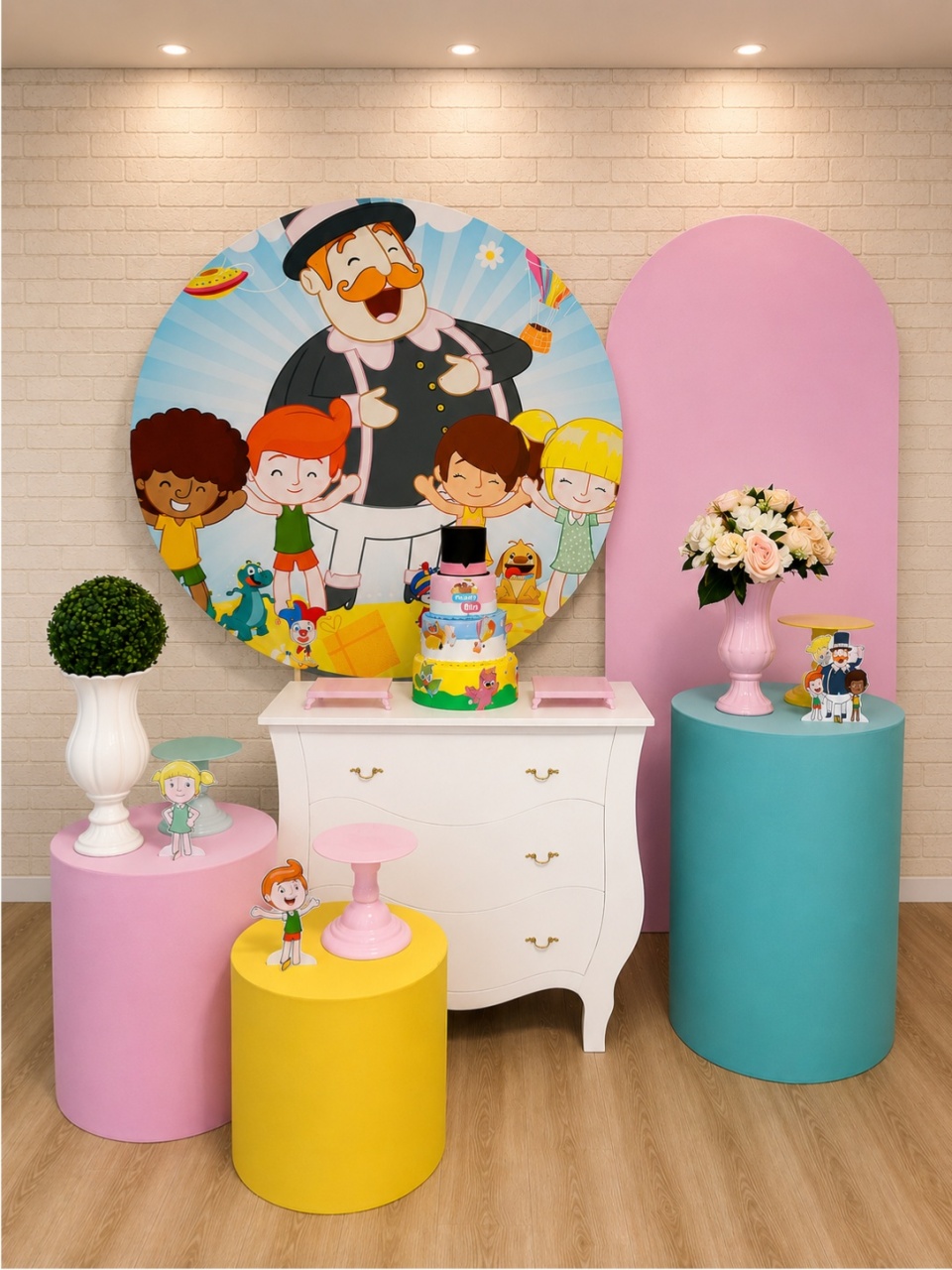 Alugue Decoração Mundo Bita (Modelo 3) - HZM Decoração e Locação