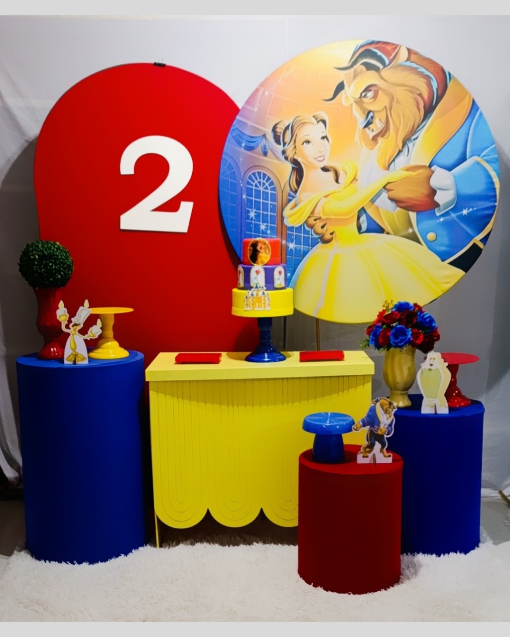 Alugue Decoração Bela E A Fera   ( Modelo 3) - HZM Decoração e Locação