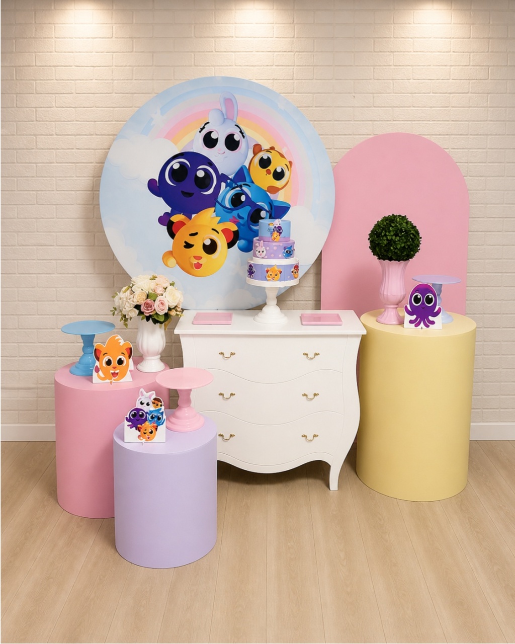 Alugue Decoração Bolo Fofo ( Modelo 3) - HZM Decoração e Locação