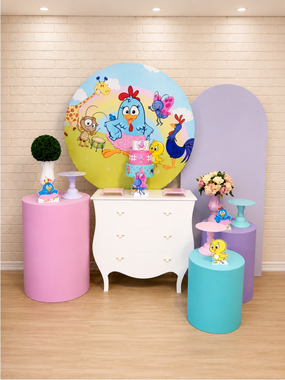 Alugue Decoração Galinha Pintadinha (Modelo 3) - HZM Decoração e Locação